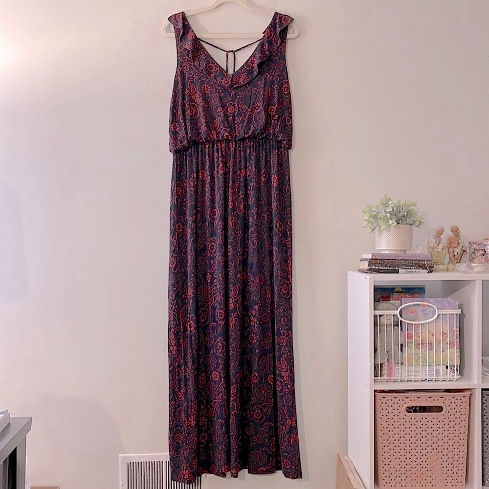LOFT Women's Maxi Dress - Navy and Red Floral